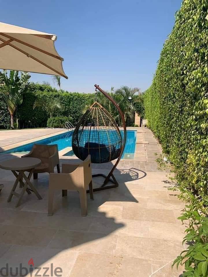 S Villa (239 m), Svilla Sarai corner, divided into 3 floors: (ground with garden + first + roof), the best location in the compound with a distinctive 5