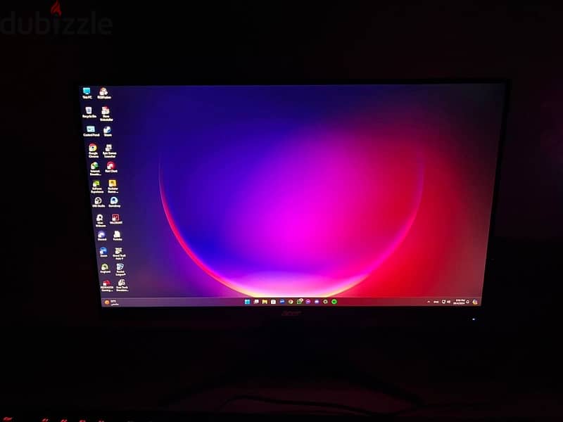 pc - used 1 year — can be sold without the monitor 2