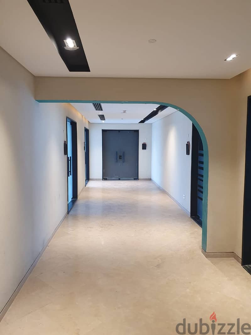 Office for rent 101 meters in Park Street Sheikh Zayed 1