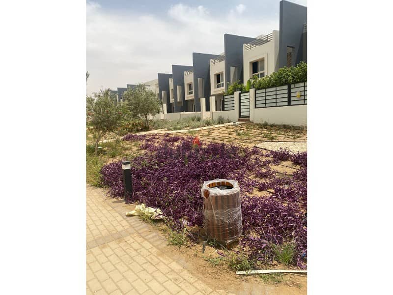 Townhouse Middle 208m for sale with a land area of 200m in garden ville phase The most special phase in Hyde Park in the Fifth Settlement 2
