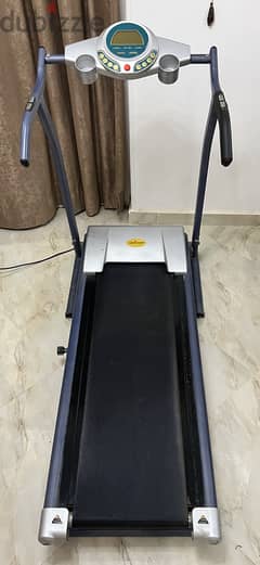 مشاية بحالة ممتازة واستخدام بسيط  - توب فيتنس Treadmill top fitness