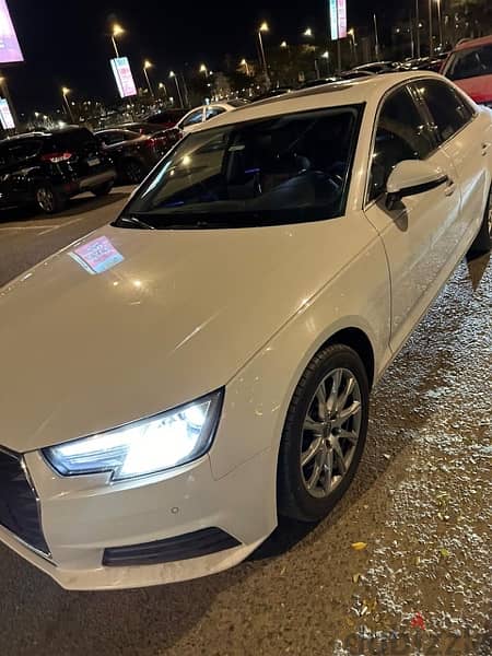 Audi A4 2019 3