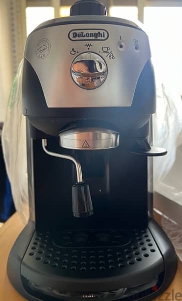 Italian delonghi coffee machine,مكنة قهوة ديلونغو الإيطالية 2