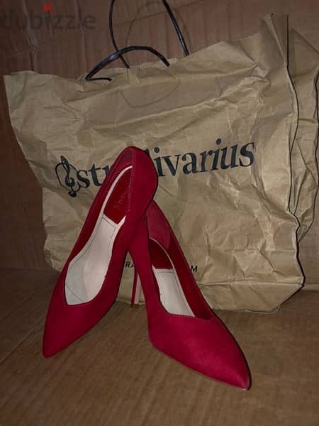 stradivarius red heels 2