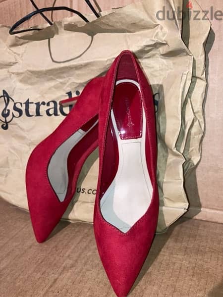 stradivarius red heels 5