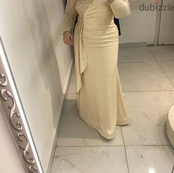 Dress for sale- فيتان سواريه للبيع 1