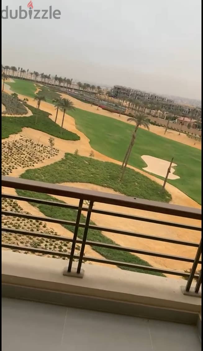 Apartment for sale in Uptown Cairo, very prime location overlooking the golf, fully furnished, first use - شقة للبيع في أب تاون كايرو موقع متميز جد - 6