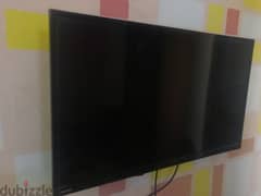 Toshiba 32 Inch HD Smart LED TV with Built-in Receiver 0