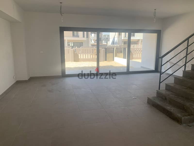 Advertisement for Townhouse 243 m in Al Borouj Compound 4