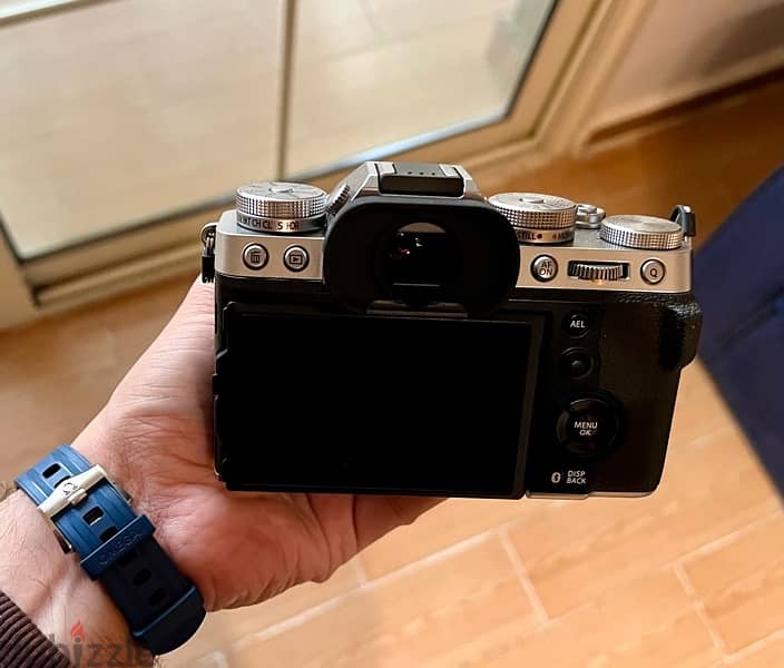 Fujifilm X-T5 + XF18-55mm Lens Kit 3