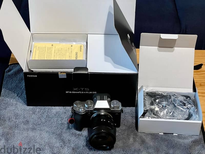 Fujifilm X-T5 + XF18-55mm Lens Kit 4