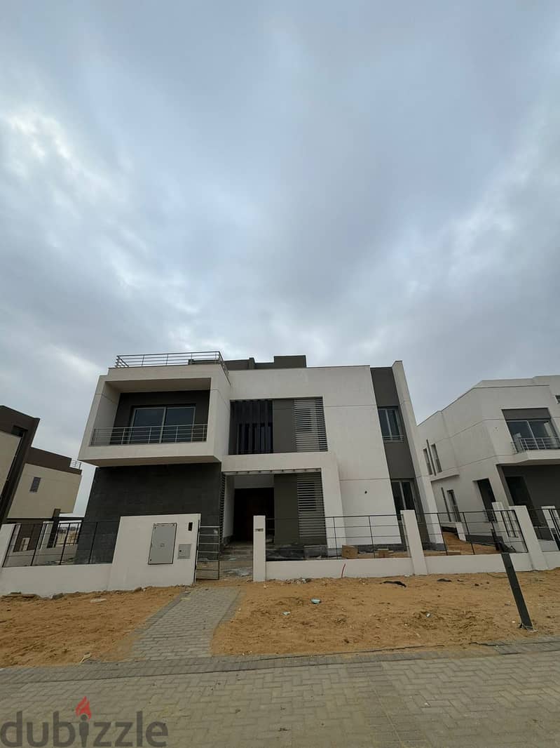 Standalone villa ready to move in the settlement, 8y installments 1