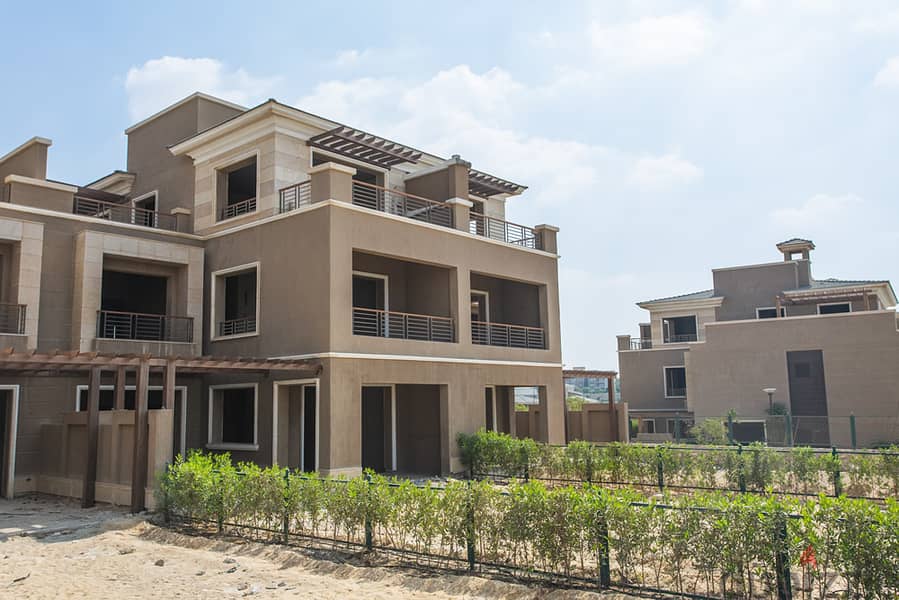 Town house for sale at New giza fully finished with AC's and kitchen 1