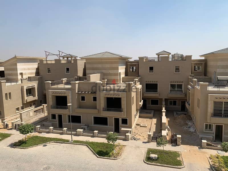 Town house for sale at New giza fully finished with AC's and kitchen 2