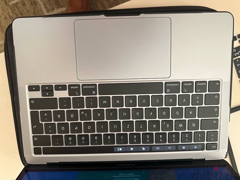 MacBook Pro 2020 16Giga ram 1