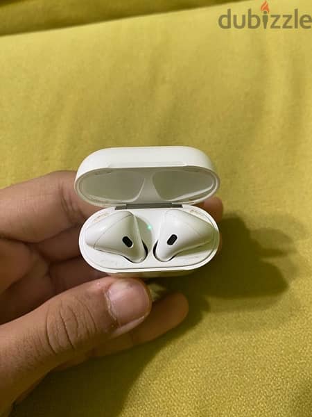 AirPods (2nd generation ) 4
