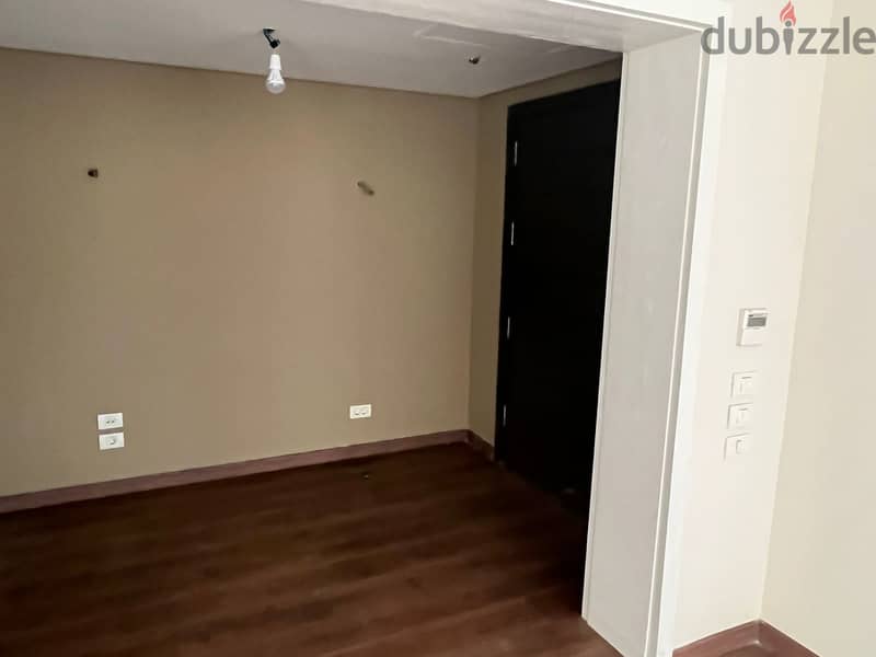 Apartment for sale in New Giza october Westridge with kitchen and AC's 2