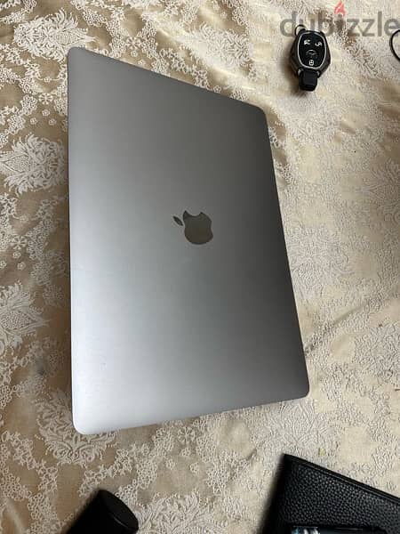 MacBook Pro M1 2020 -512GB + Apple Mouse 2 Free 1