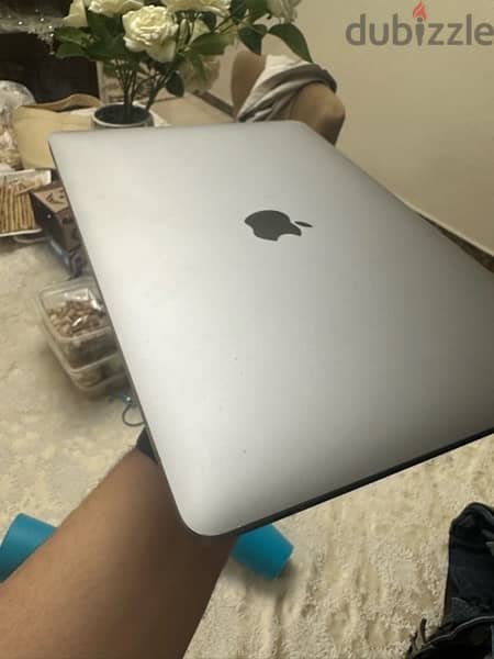 MacBook Pro M1 2020 -512GB + Apple Mouse 2 Free 7