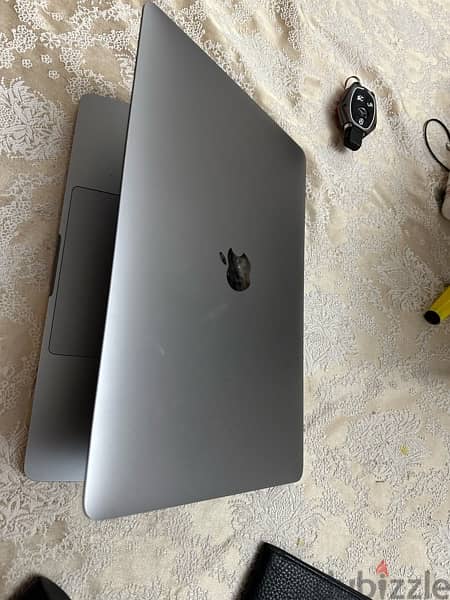 MacBook Pro M1 2020 -512GB + Apple Mouse 2 Free 9