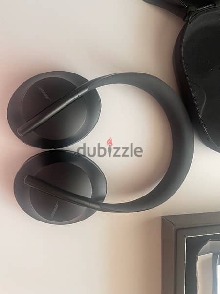 Bose Noise Cancelling Headphones 700 2