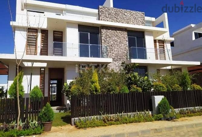 Townhouse villa for sale in Mostakbal City from Tatweer Misr | Il Bosco City | with pentouse + swimming pool view and a panoramic view of lagoon 5