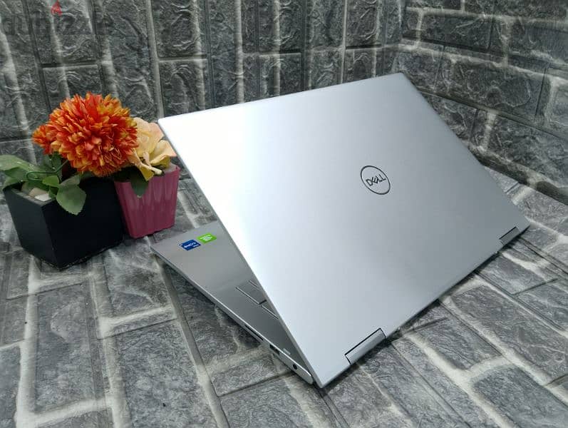 Laptop Dell Inspiron 7706 2in1 3