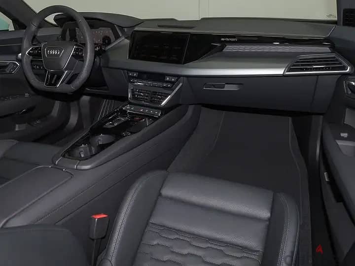 Audi e-tron GT 2024 أودي 4