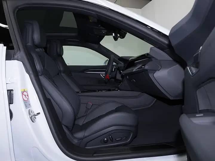 Audi e-tron GT 2024 أودي 11