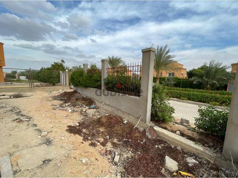 Standalone with Huge Land Area Delivered 8