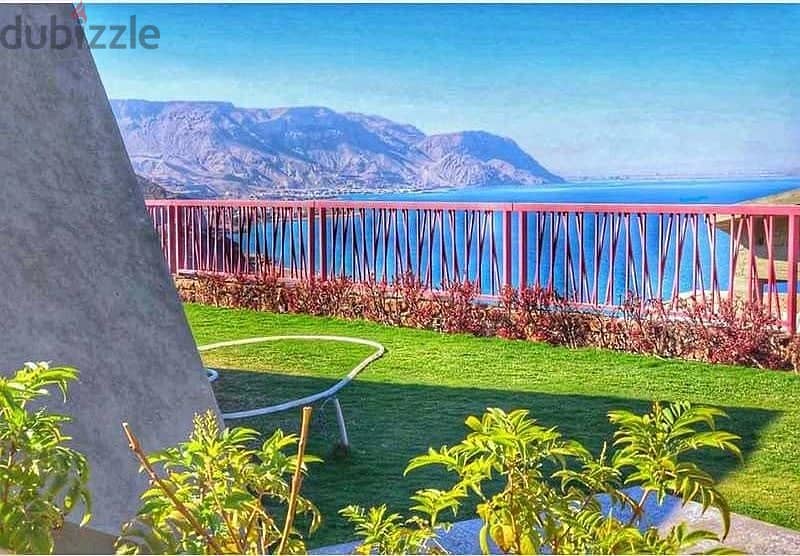 With a 5% down payment, an apartment for sale in a private garden directly overlooking the sea, finished with air conditioning and fully furnished (Il 4