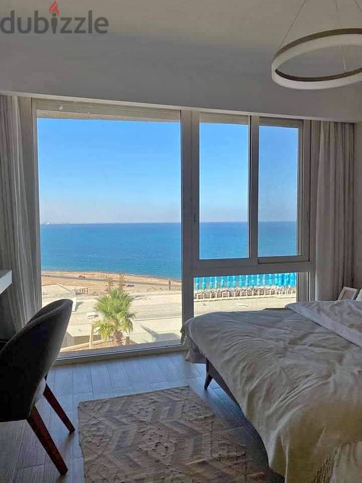 With a 5% down payment, an apartment for sale in a private garden directly overlooking the sea, finished with air conditioning and fully furnished (Il 7