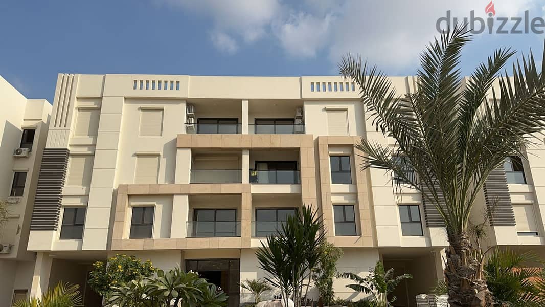 With a down payment of 900 thousand, a hotel apartment finished with ACs, with the services of the Concorde El Salam Hotel on the Suez Road. 6