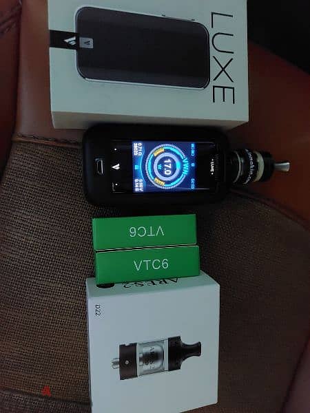 vape luxe 220w and Tank Ares 2 3