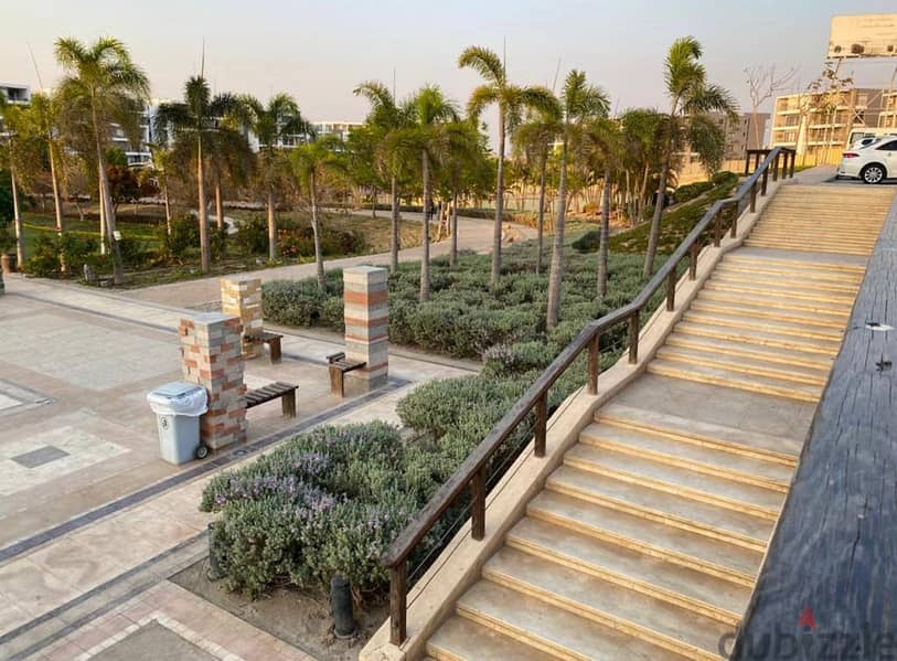 دوبلكس مميز جدا 164م بحديقة خاصة 220م فيو لاند سكيب بكمبوند تاج سيتي Taj City القاهرة الجديدة بمقدم 5% وبالتقسيط على 8 سنوات 20