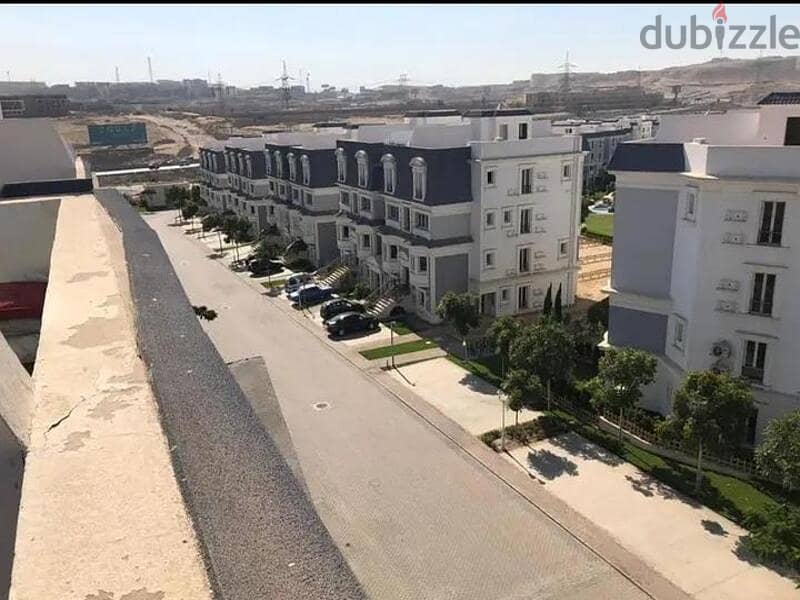 Fully finished   Ready to move Mountain View giza platuo  I villa garden  Pool view  Very prime location BUA : 210m 13