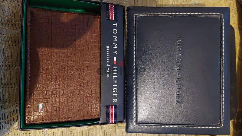 original Tommy wallet 1