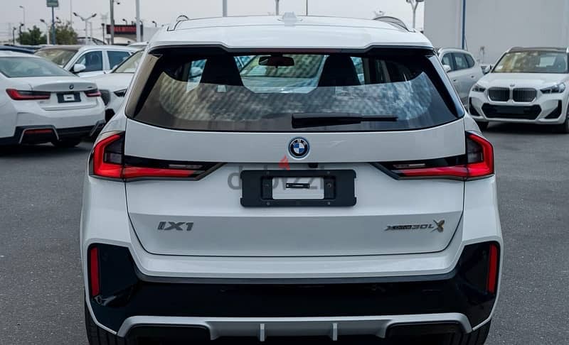 BMW iX1 2024 6