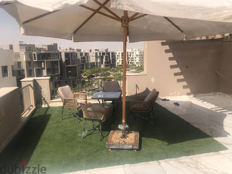 furnished studio with roof terrace for rent in sodic eastown - new cairo beside auc ستديو رووف مفروش للايجار بكمبوند سوديك ايست تاون 2