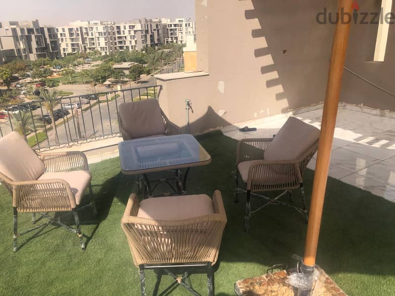 furnished studio with roof terrace for rent in sodic eastown - new cairo beside auc ستديو رووف مفروش للايجار بكمبوند سوديك ايست تاون 3