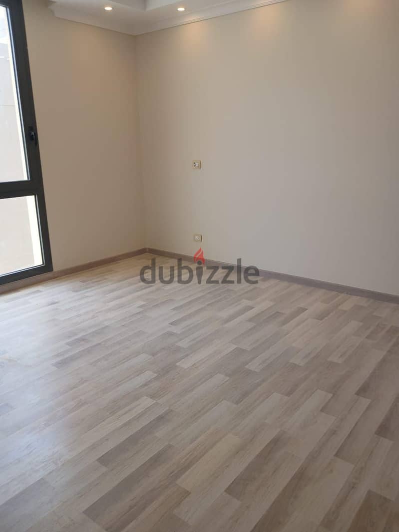 Fully finished Apartment with kitchen and AC/s in Eastown 10