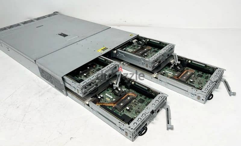 Server Dell  R740XD . . . . HPE apollo r2600 G10  سيرفر ديل 18