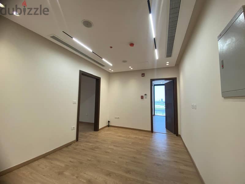 office 135 sqm in HydePark for rent with a good price 7