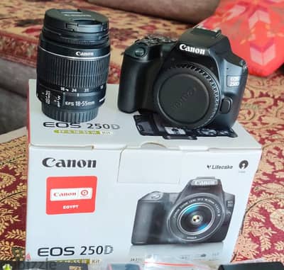 كاميرا كانون 250D كاملة حالة الجديدة Canon 250D- excellent condition