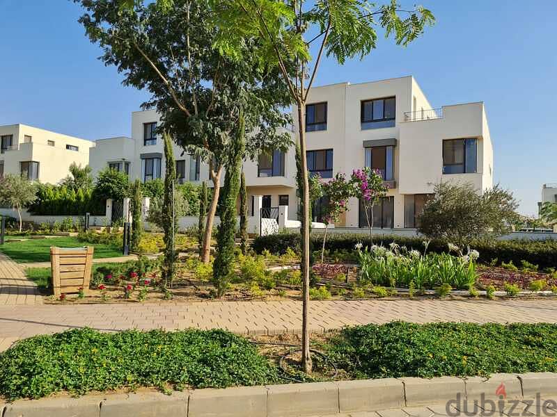 Premium Twin House directly on Central Park for sale in Villette Sodic 2