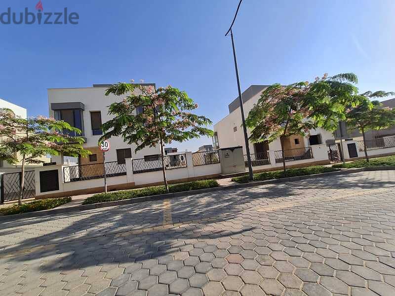 Premium Twin House directly on Central Park for sale in Villette Sodic 5