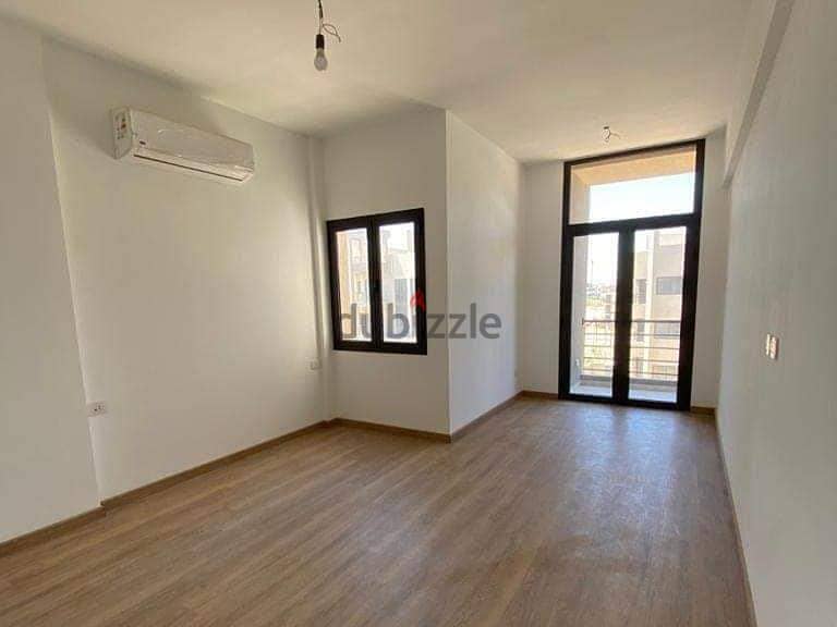Apartment with garden (immediate receipt + finished with AC'S) for sale in the Fifth Settlement, Al Marasem Fifth Square Compound 7