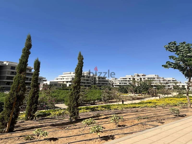 Apartment with garden in Sky condos for sale 5