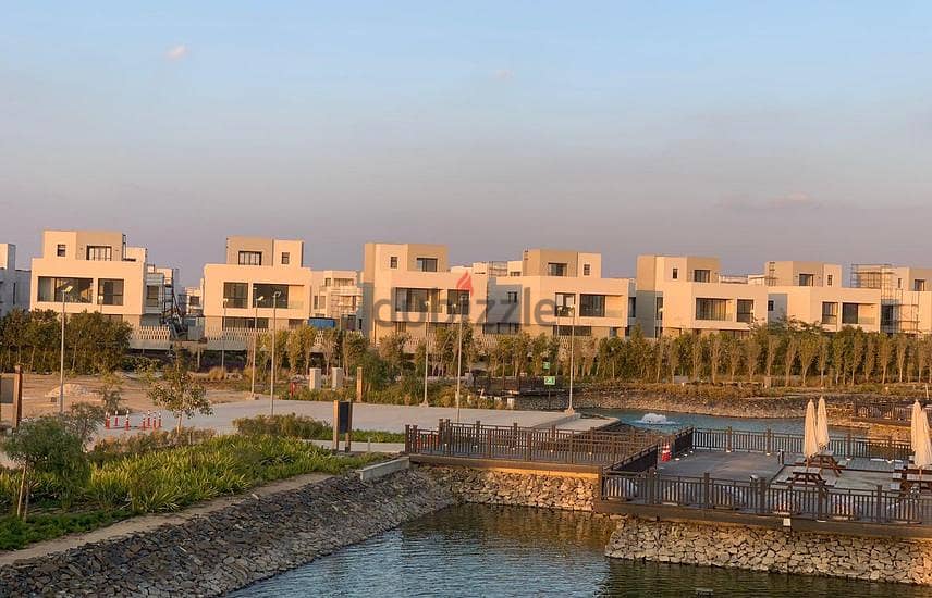 Finished townhouse villa for sale 240m Al Burouj Shourouk City with installments   تاون فيلا للبيع متشطبة في الشروق 240م باقساط 7سنوات في البروج 3