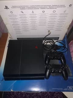 PS4 Fat 1tera with 2 controllers